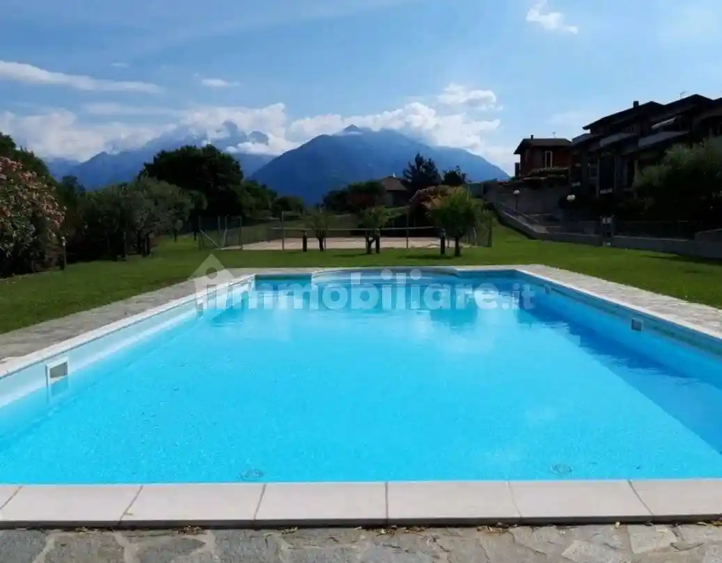 Appartamento in affitto a Colico