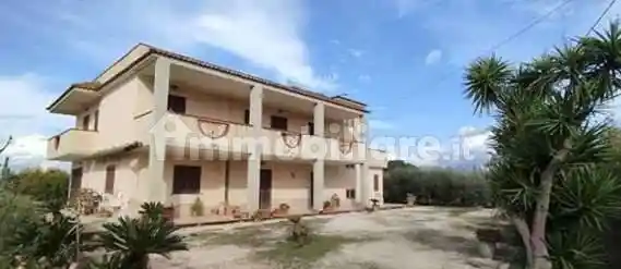 Casa indipendente in vendita a Sessa Aurunca