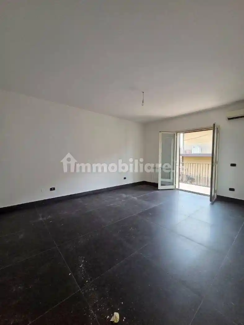 Appartamento in affitto a Aci Castello