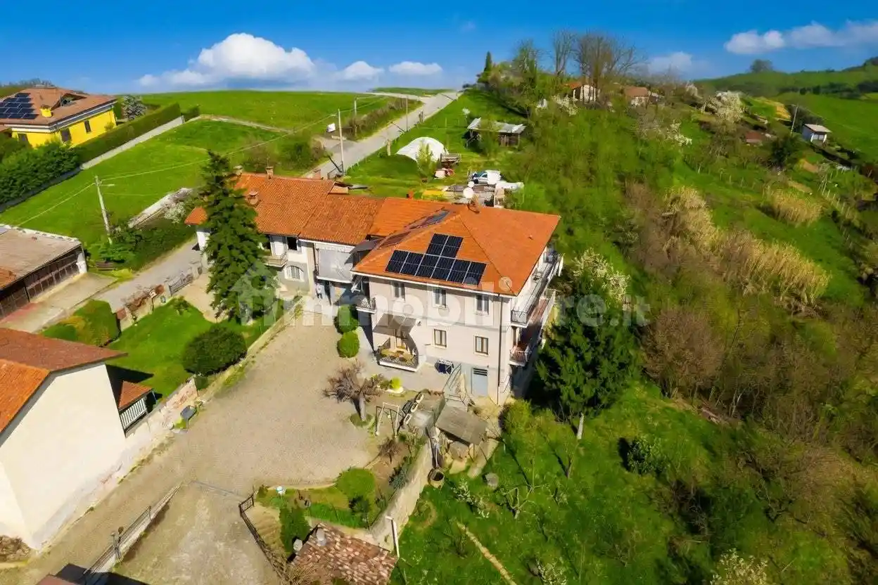 Villa in vendita a Bra