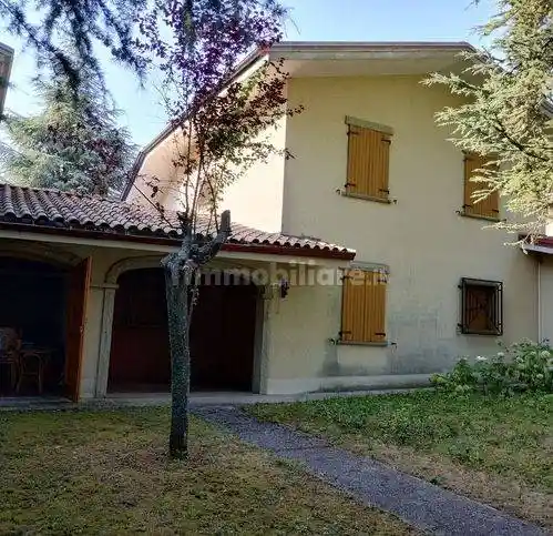 Villetta a schiera in vendita a Serramazzoni