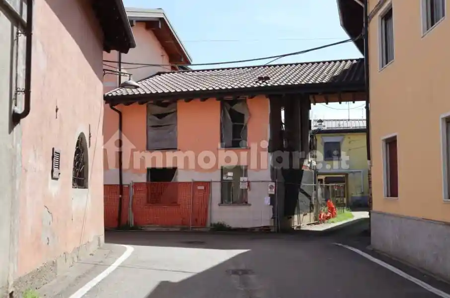 Palazzo - Stabile in vendita a Vaprio d'Agogna