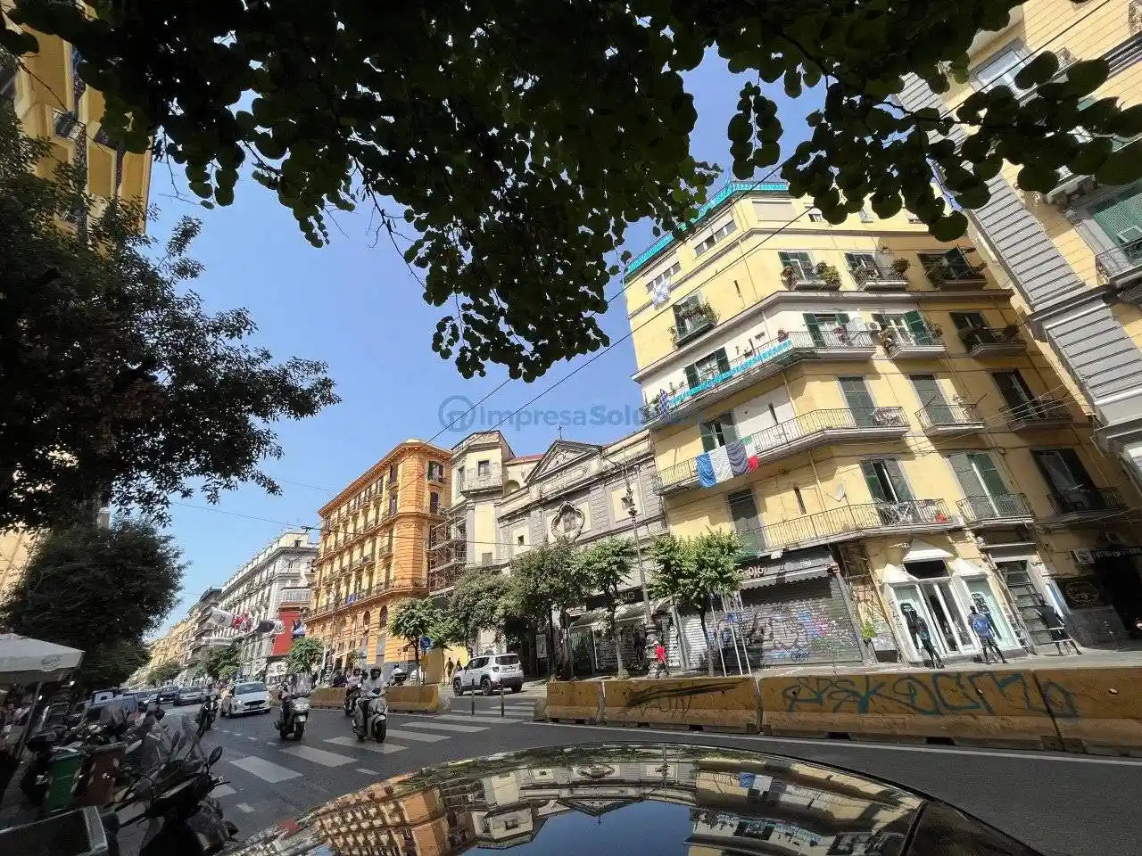 Appartamento in vendita a Napoli