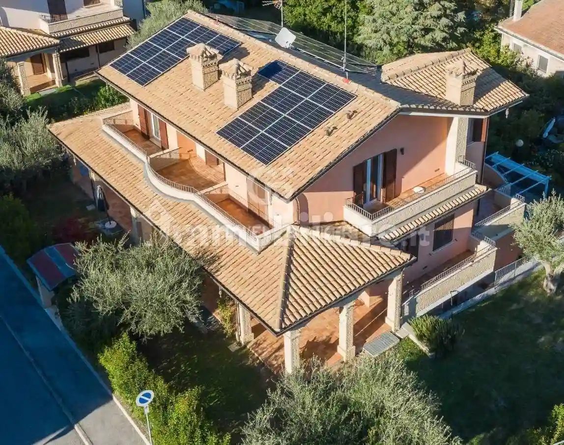 Villa - foto 2