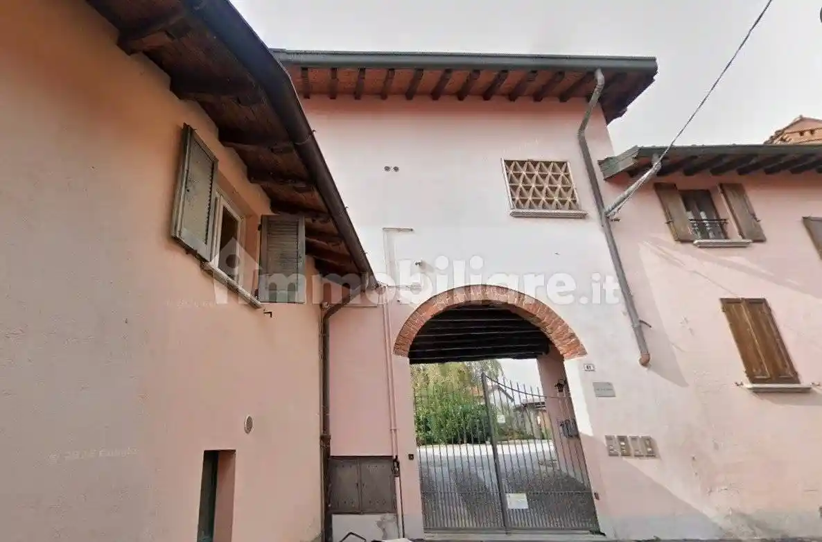 Appartamento in vendita a Lipomo