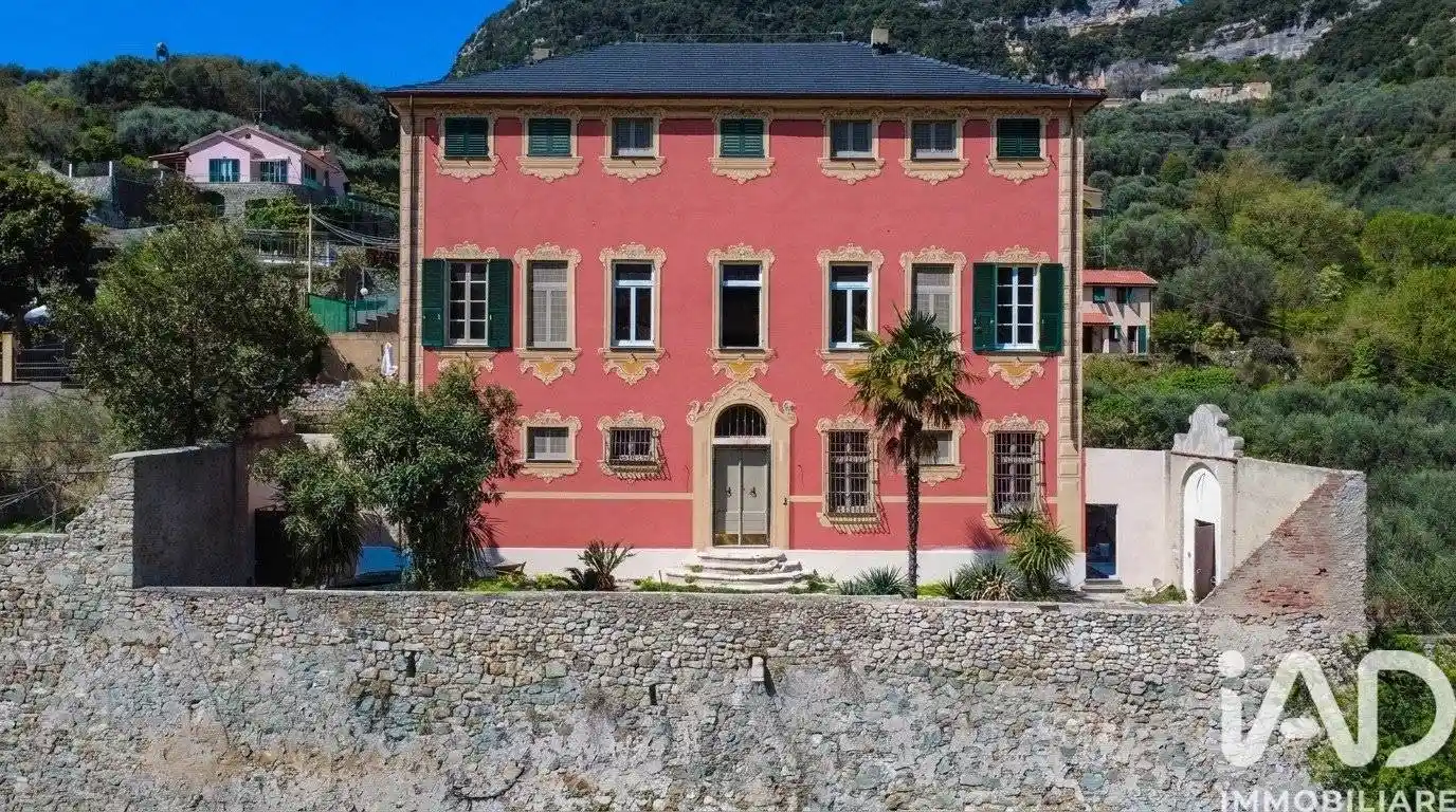 Appartamento in vendita a Finale Ligure