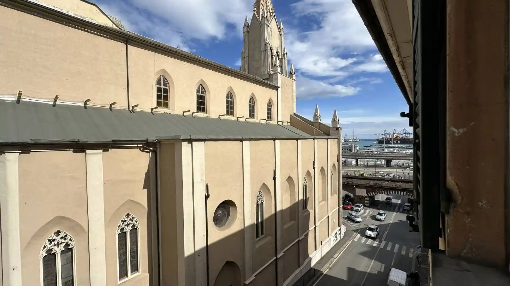 Appartamento in vendita a Genova