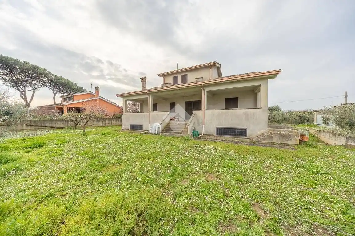 Villa in vendita a Roma