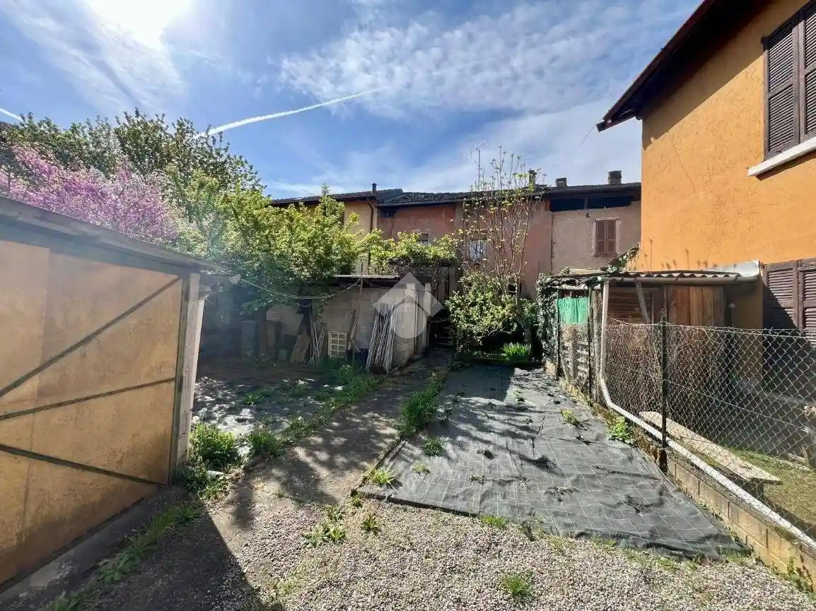 Casa indipendente in vendita a Varese