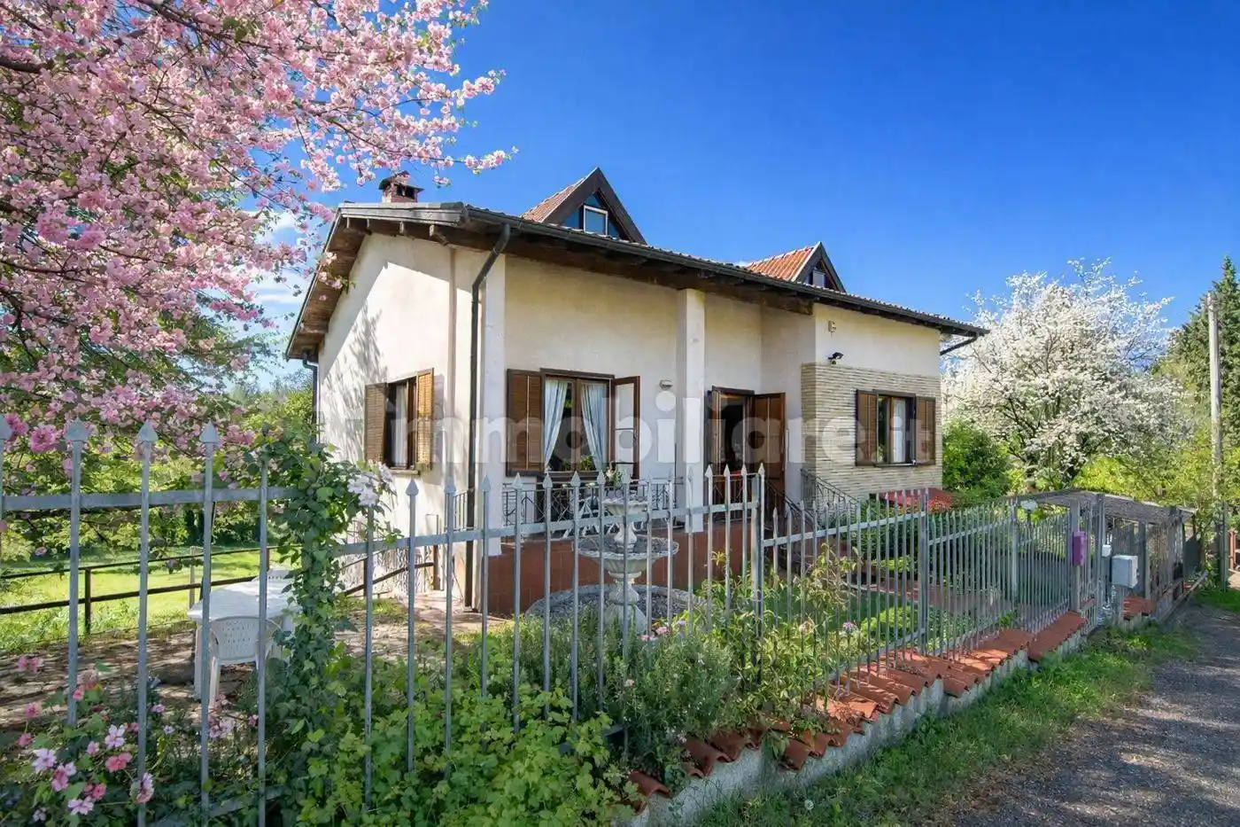 Villa in vendita a Alta Val Tidone