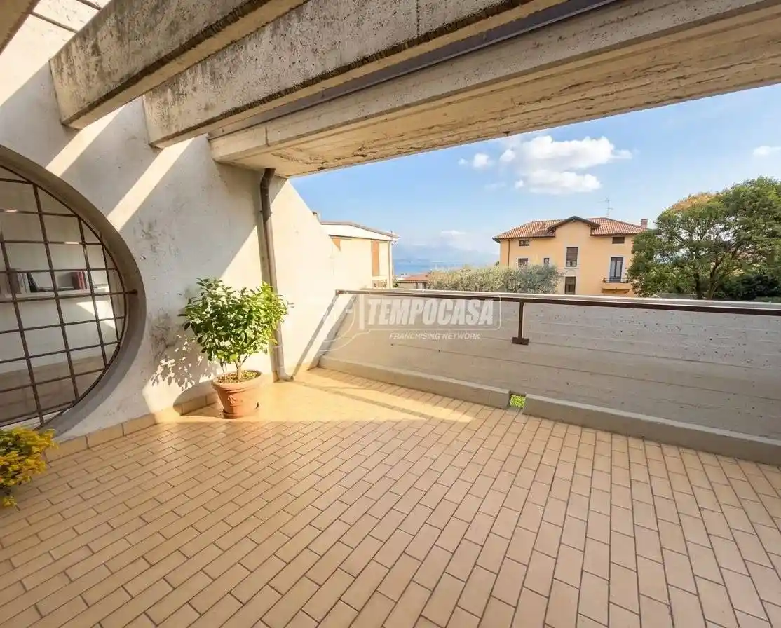Appartamento in vendita a Desenzano del Garda