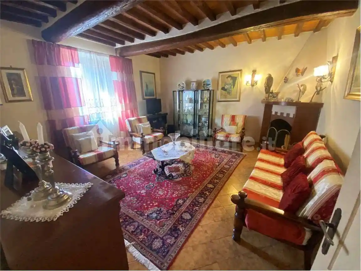 Casa indipendente in vendita a Prato