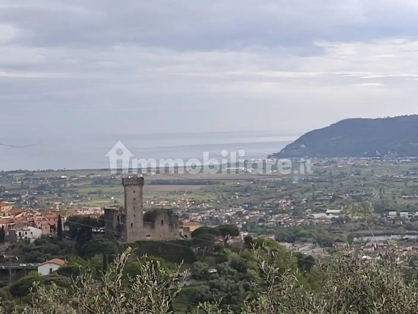 Rustico - Casale in vendita a Castelnuovo Magra