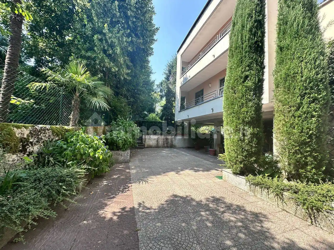 Appartamento in vendita a Erba