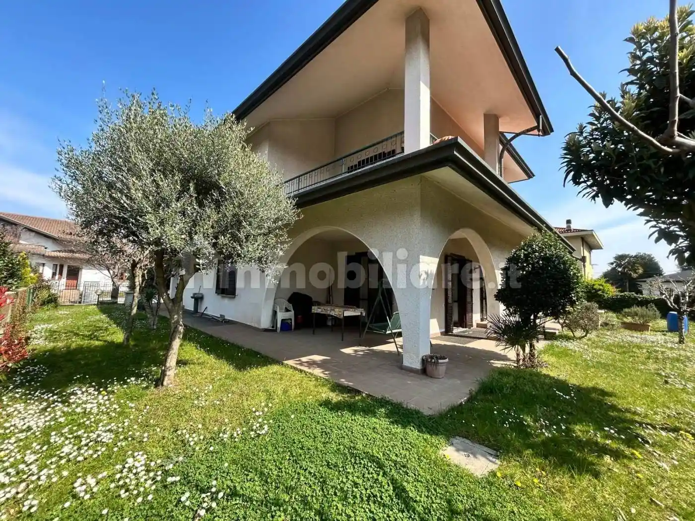 Villa in vendita a Gorla Maggiore