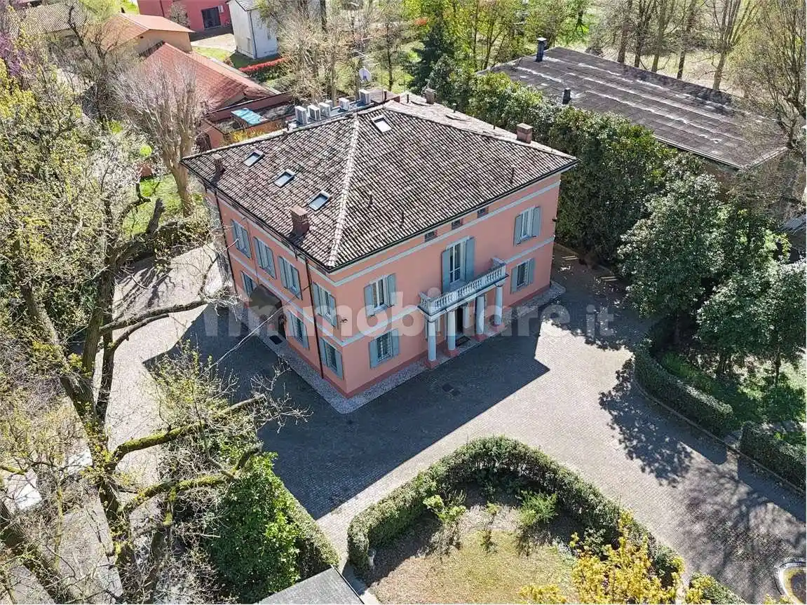Villa in vendita a Modena