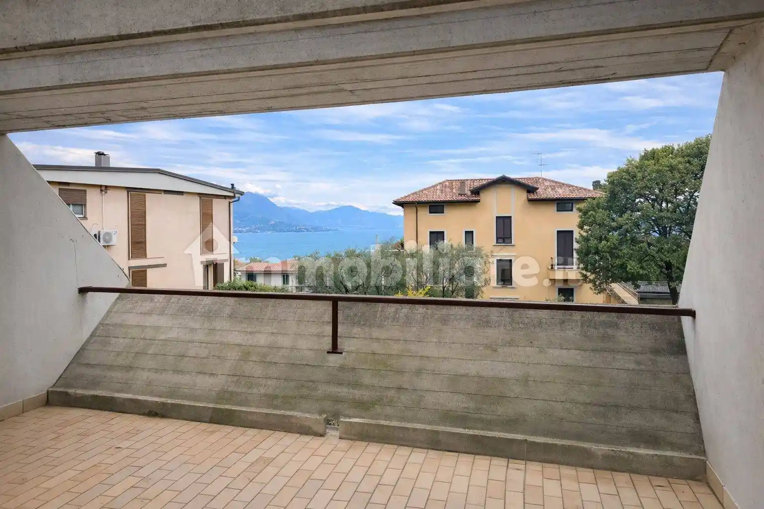 Appartamento in vendita a Desenzano del Garda