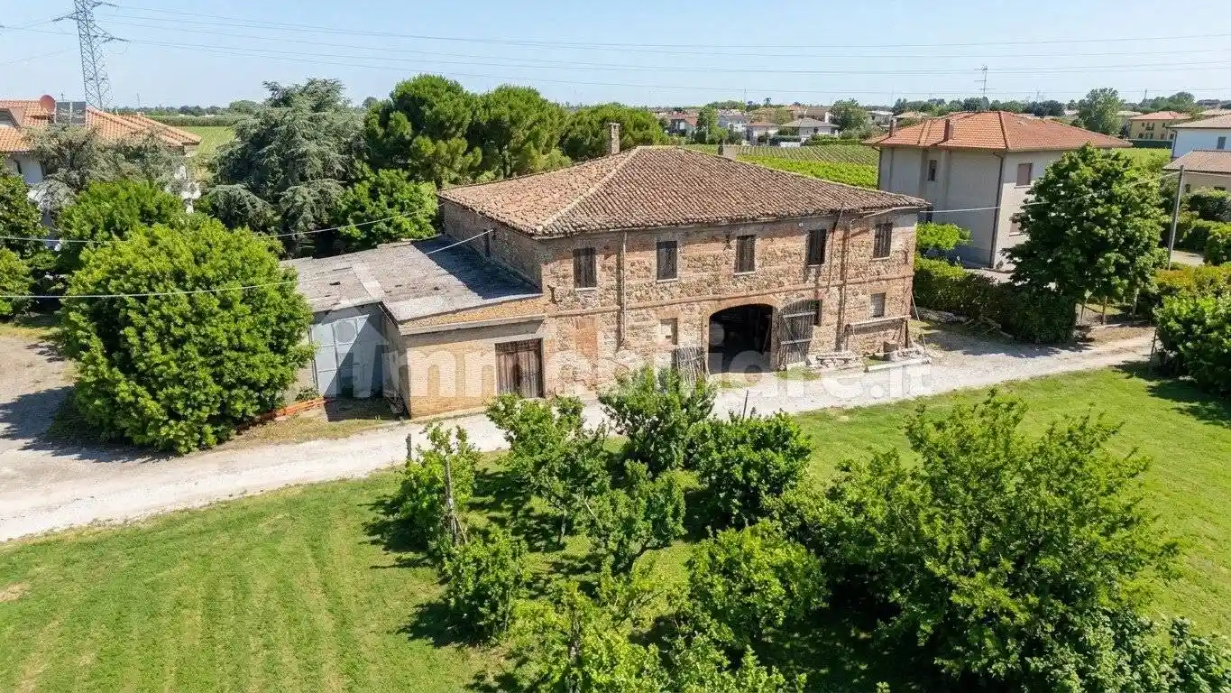 Rustico - Casale in vendita a Rimini
