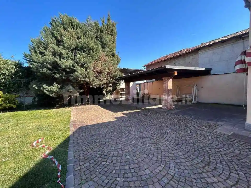 Villa in vendita a Cuneo