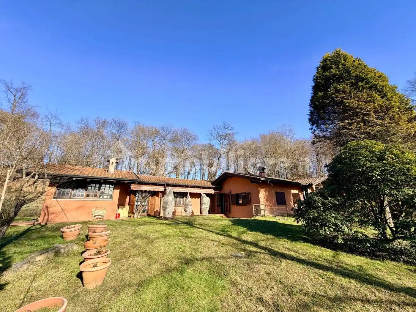 Villa in vendita a Oleggio Castello