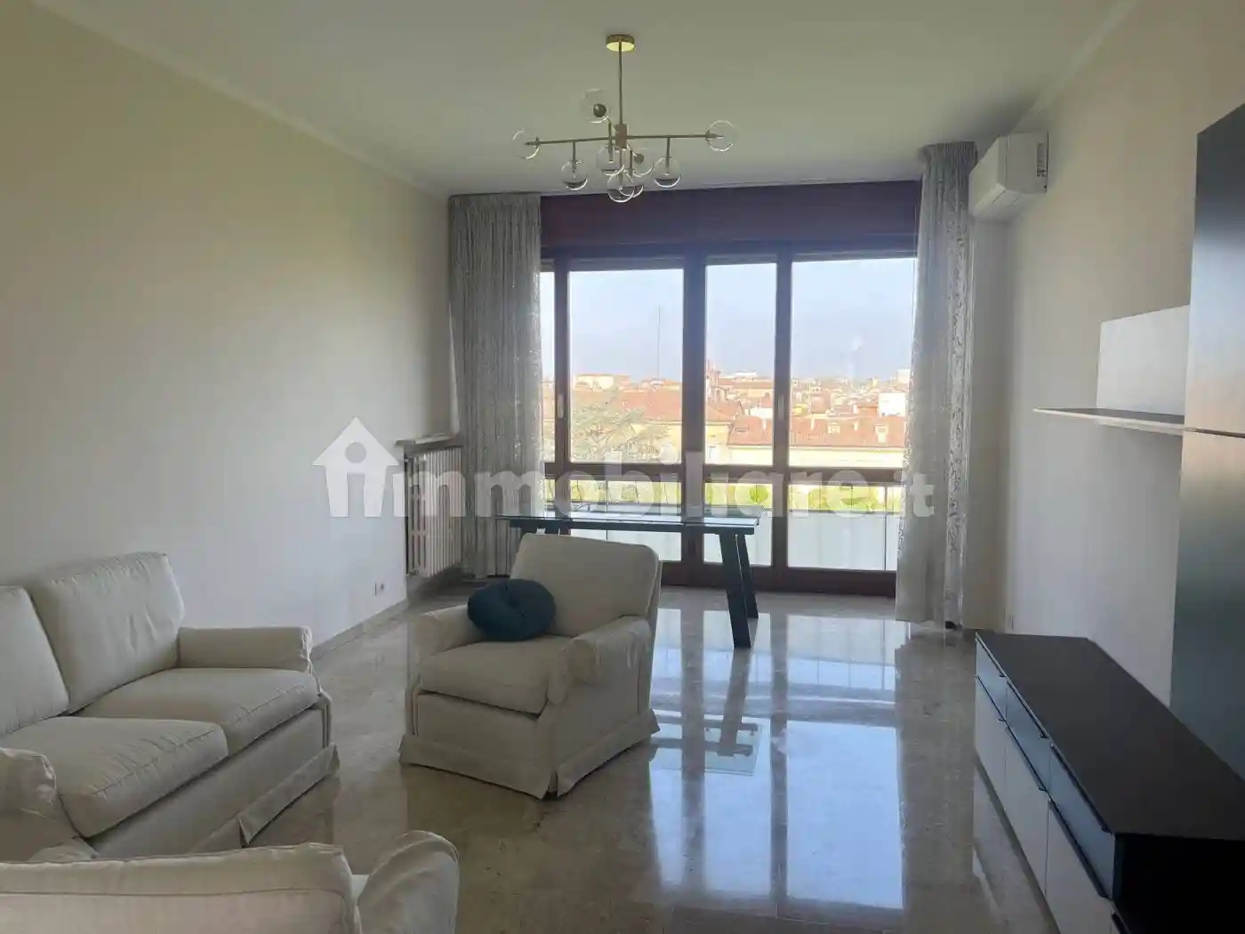 Appartamento in affitto a Modena