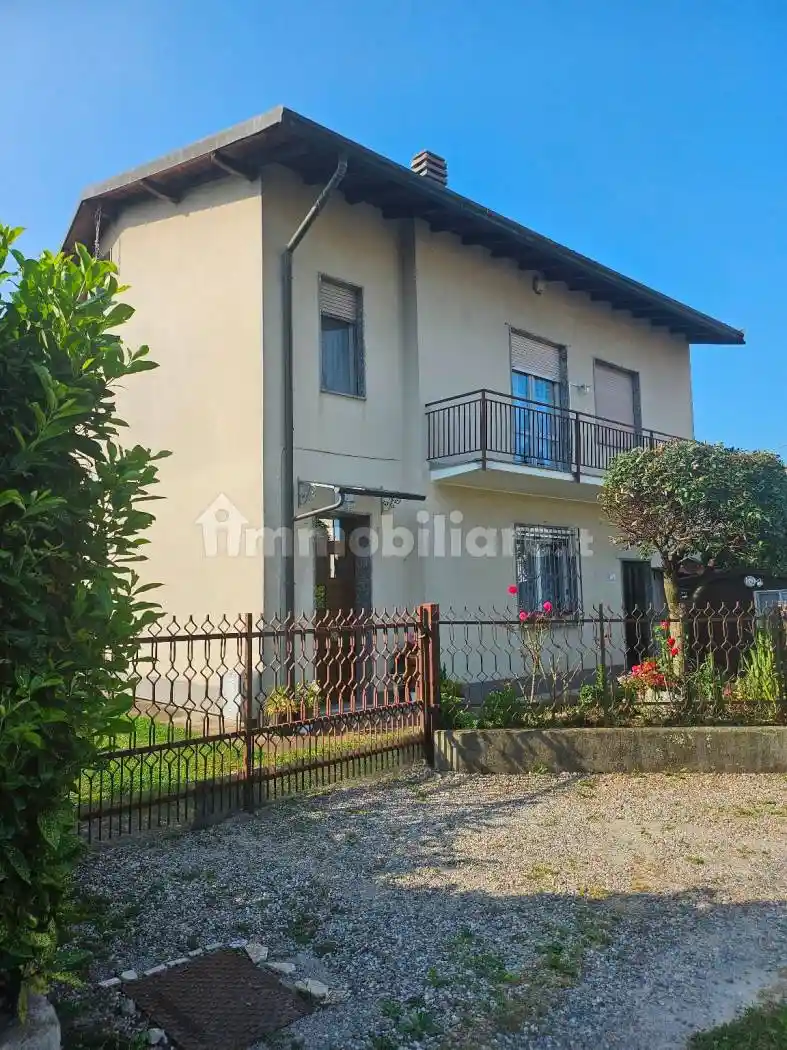 Villa in vendita a Lurate Caccivio