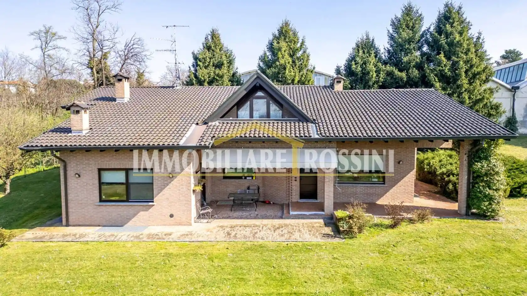 Villa in vendita a Sumirago