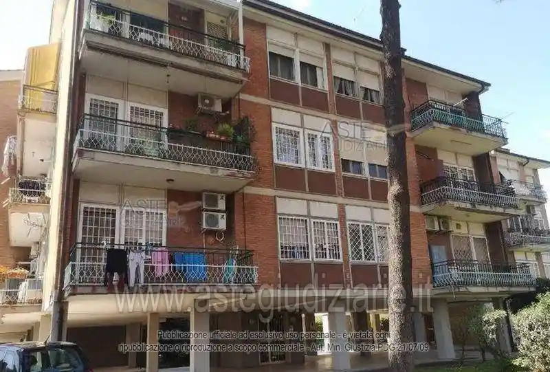 Appartamento in vendita a Roma