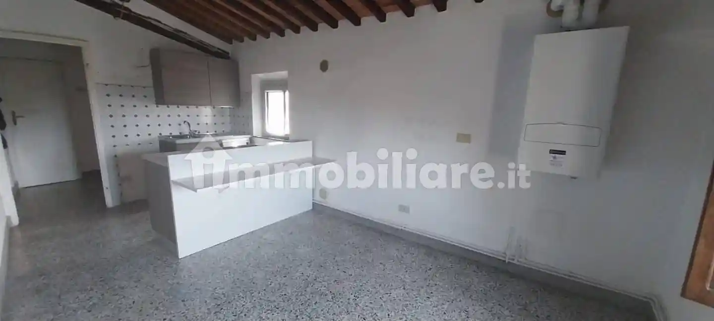 Appartamento in affitto a Calci