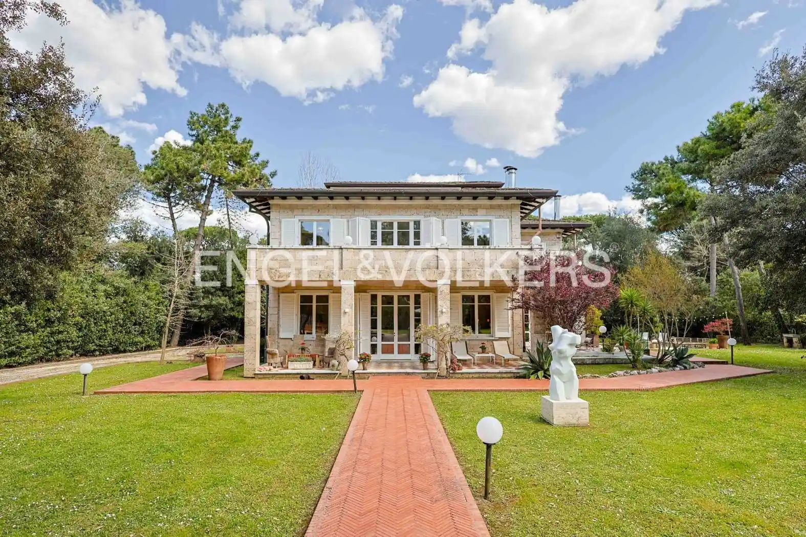 Villa in vendita a Massa