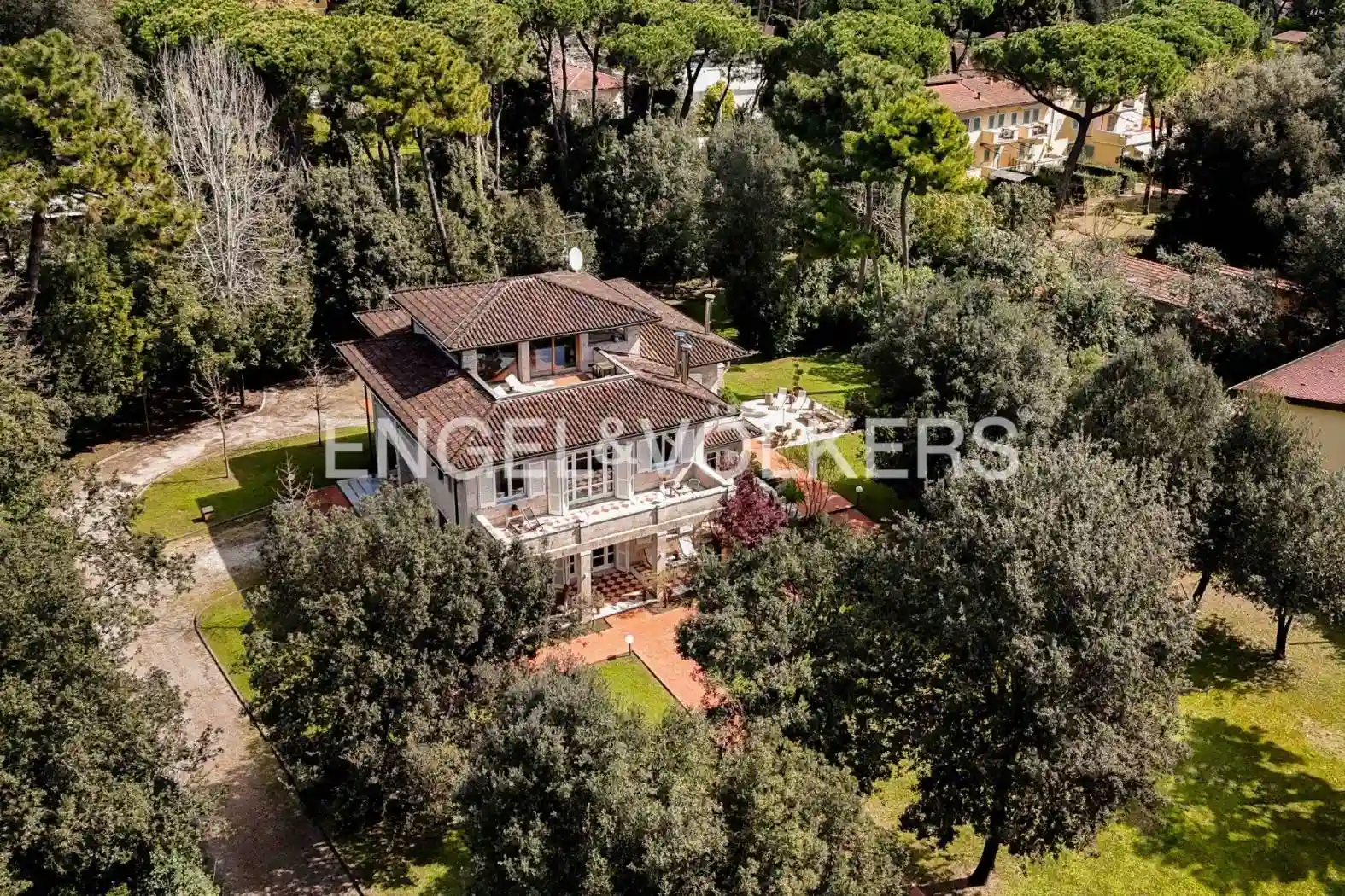 Villa - foto 2
