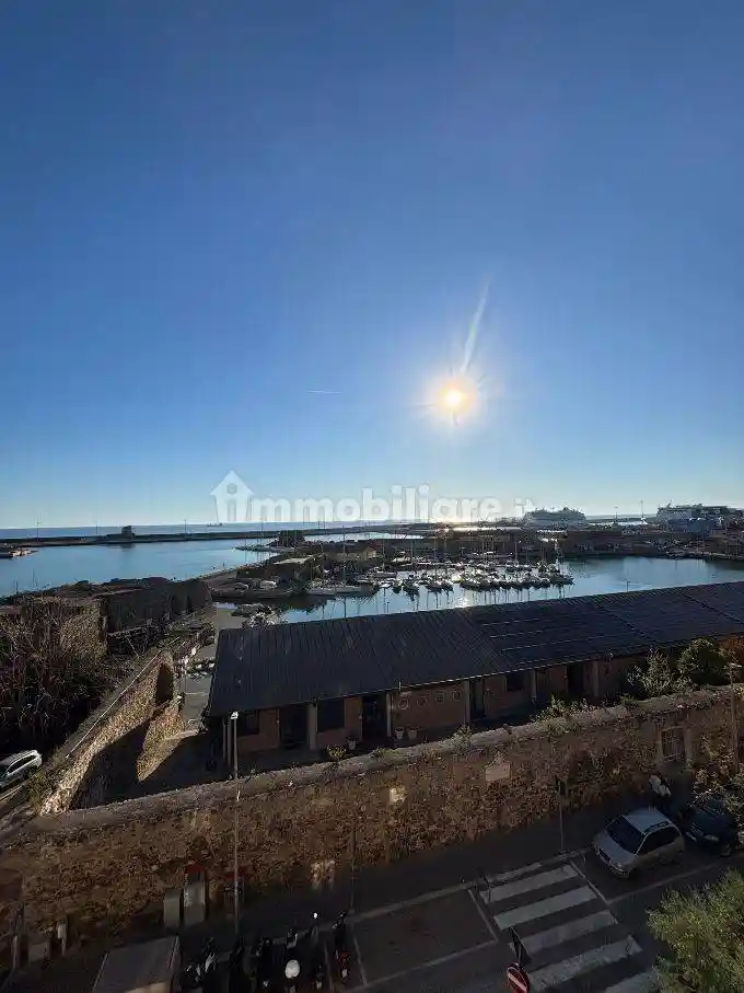 Appartamento in vendita a Civitavecchia