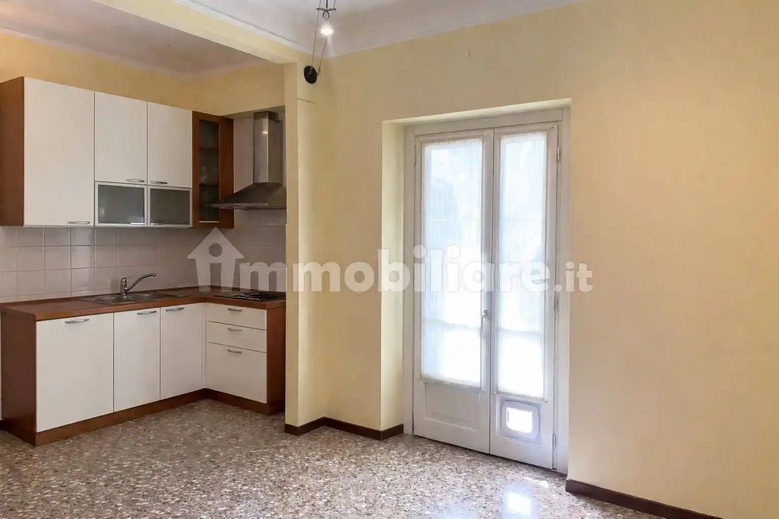 Appartamento in vendita a Vercelli