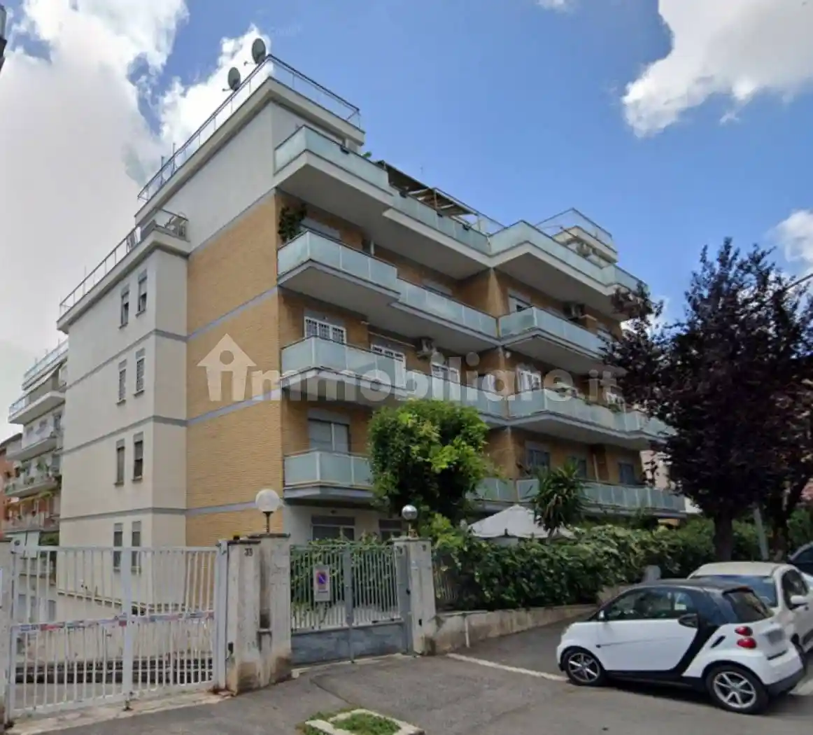 Appartamento in vendita a Roma