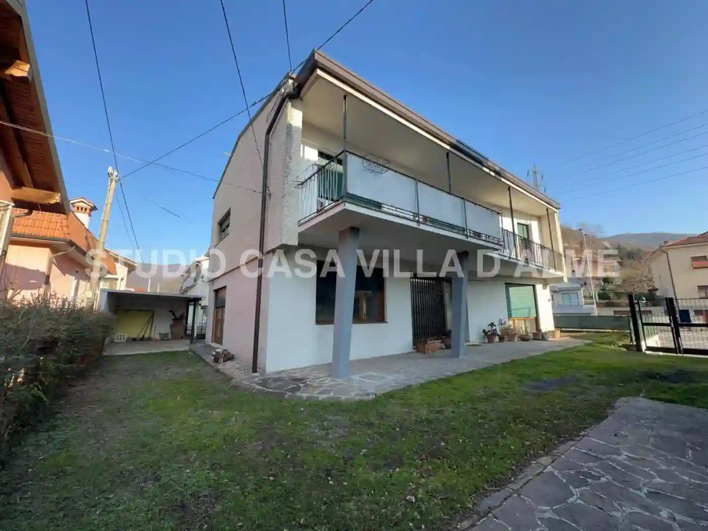 Villa - foto 2