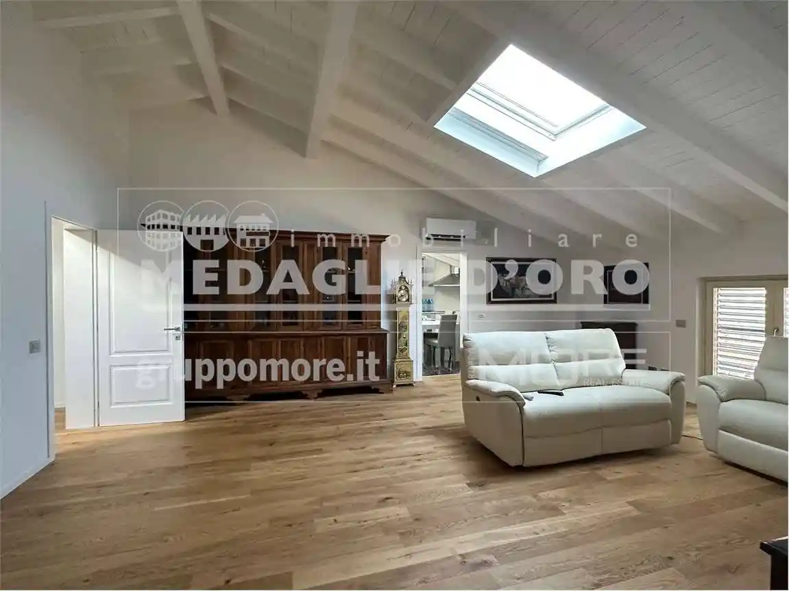 Appartamento in vendita a Modena