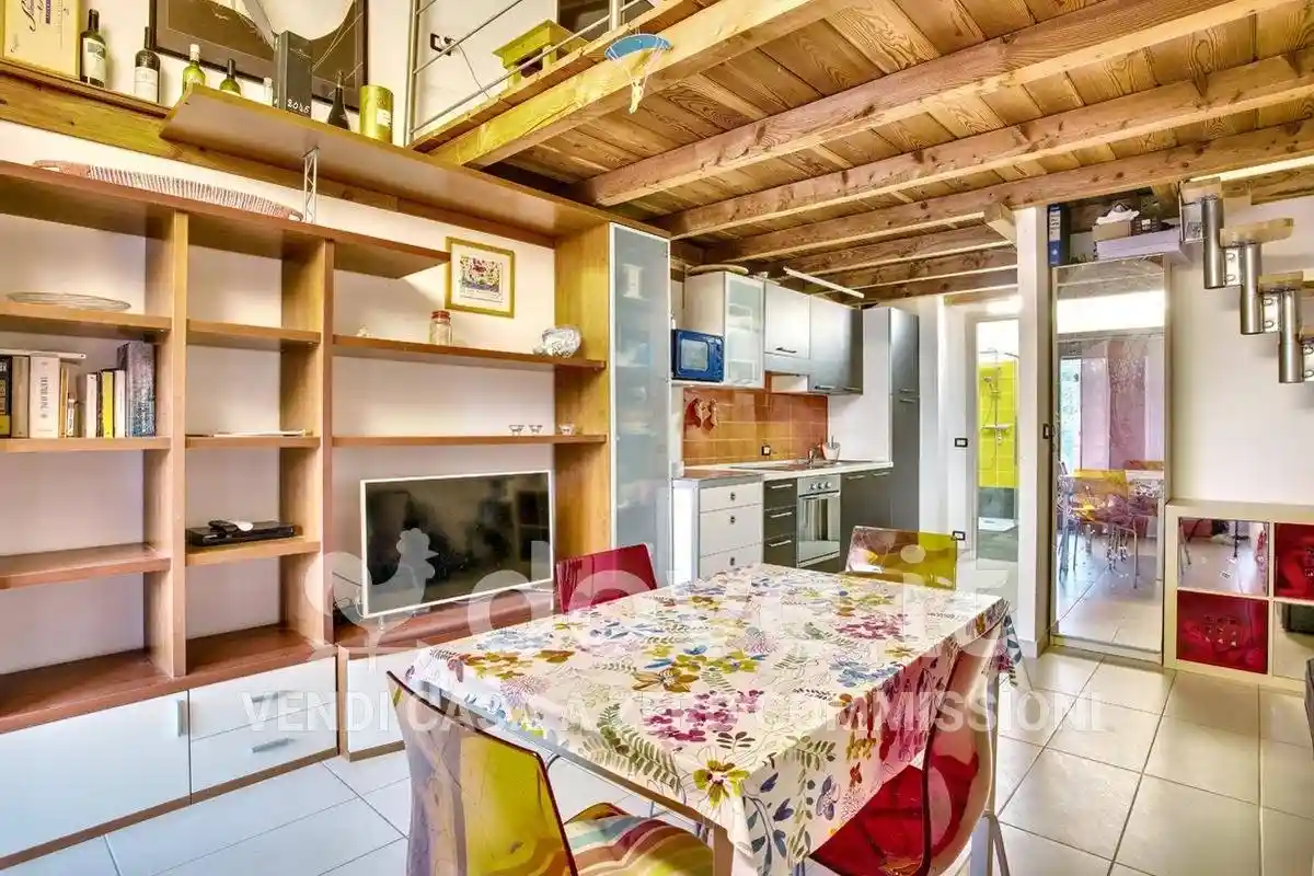 Appartamento in vendita a Porto Valtravaglia