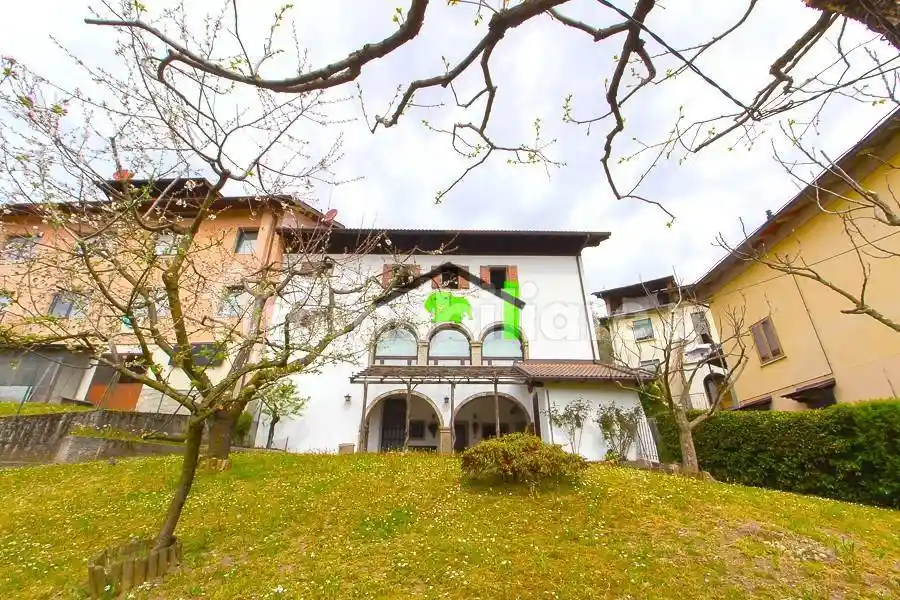 Villa in vendita a Cercivento