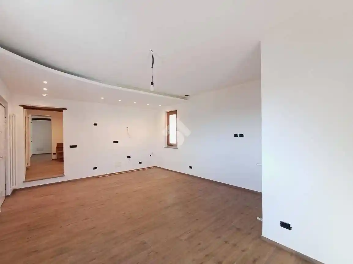 Casa indipendente in vendita a Savignone