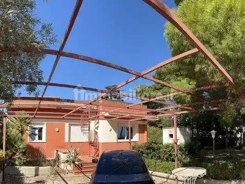 Villa in vendita a Altavilla Milicia