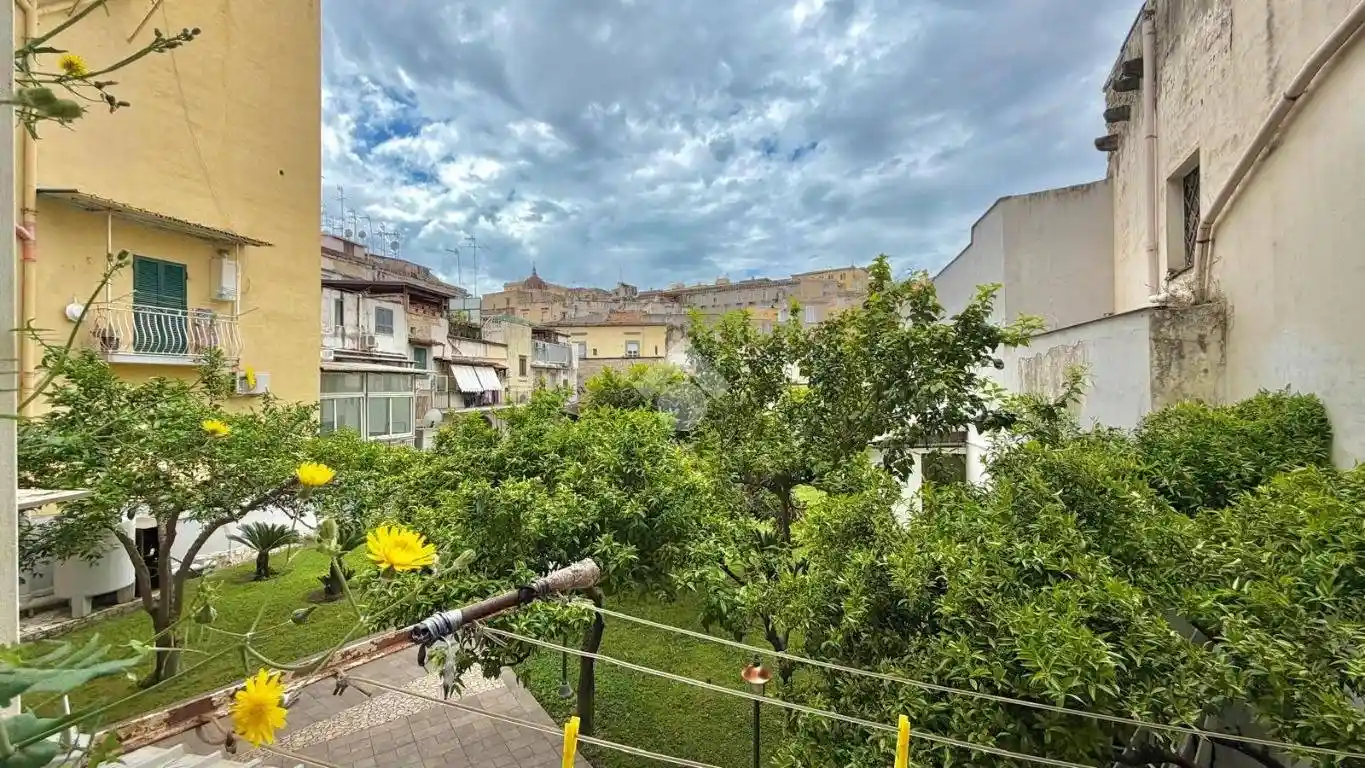 Appartamento in vendita a Napoli