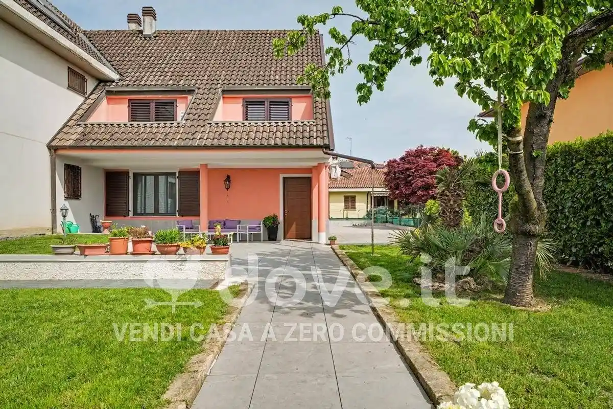 Villa in vendita a Cambiago