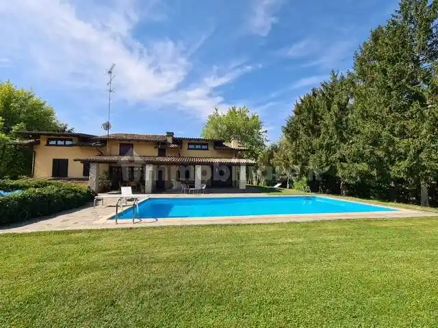 Villa in vendita a Rivanazzano Terme
