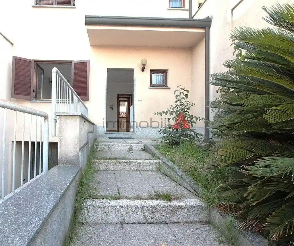 Villetta a schiera in vendita a Carugate