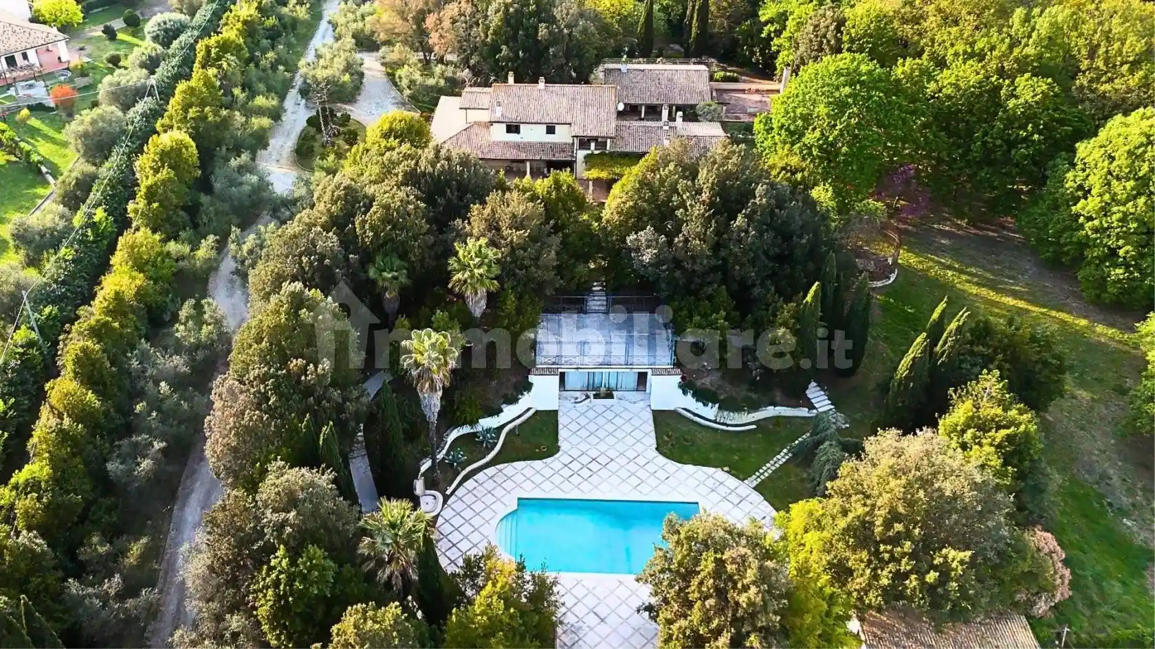 Villa in vendita a Campagnano di Roma