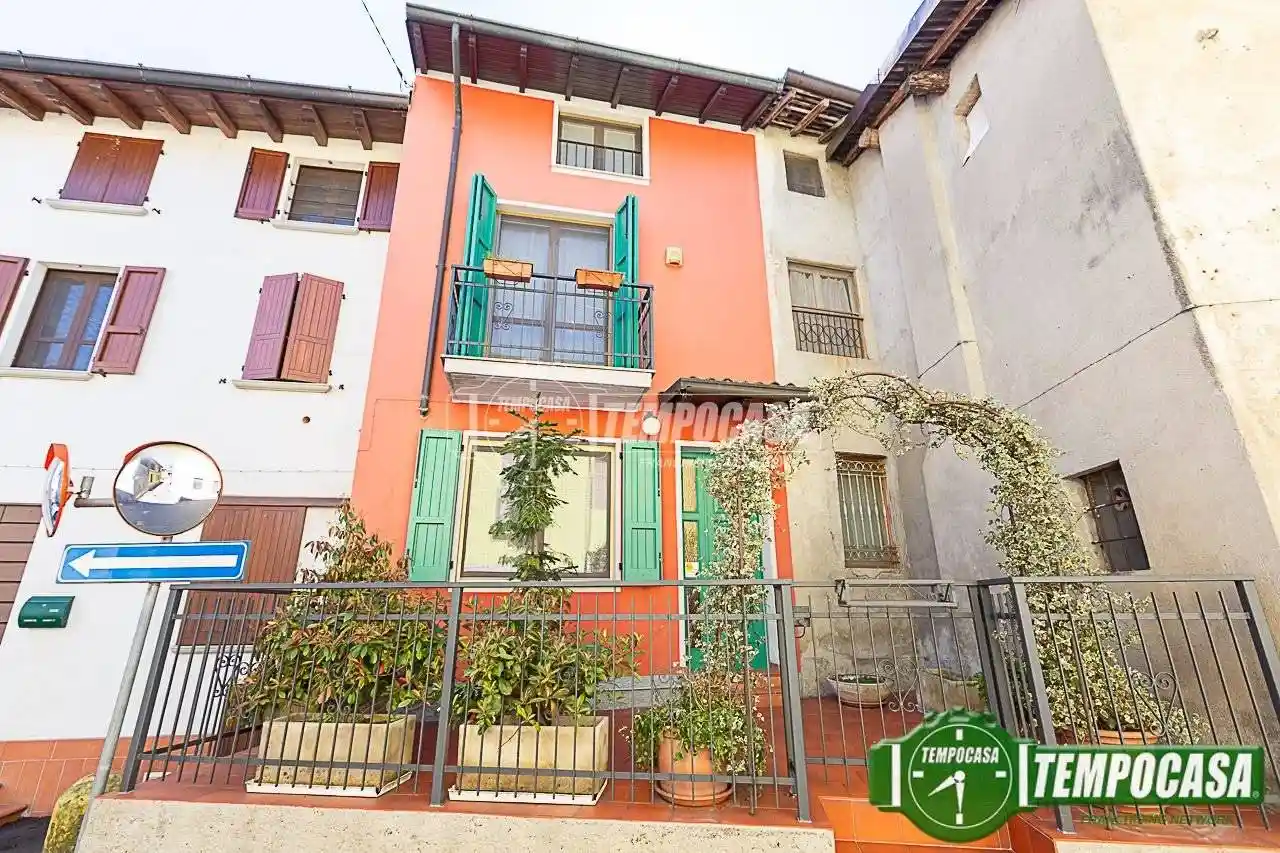 Casa indipendente in vendita a Palazzo Pignano