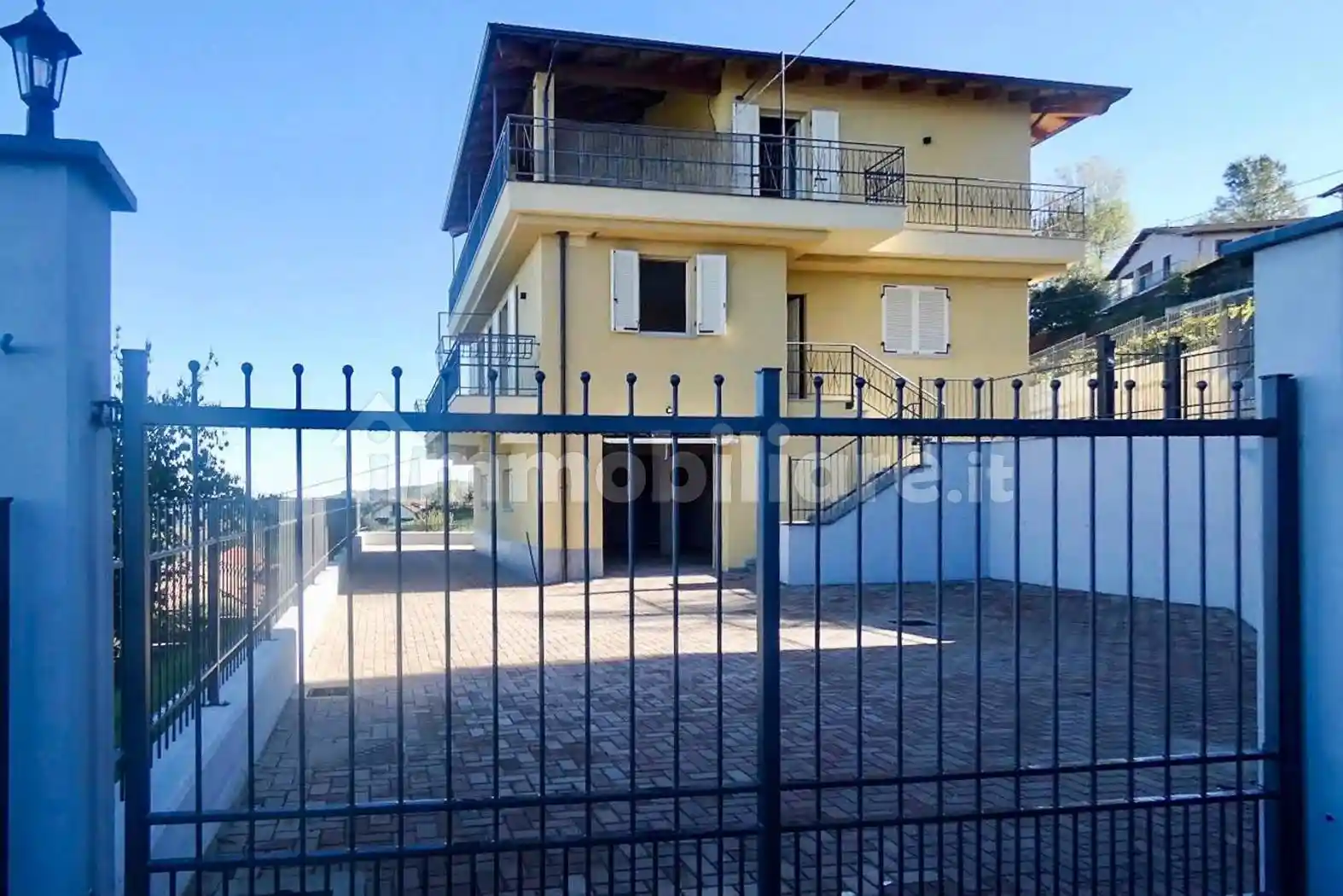 Villa in vendita a Cassinasco