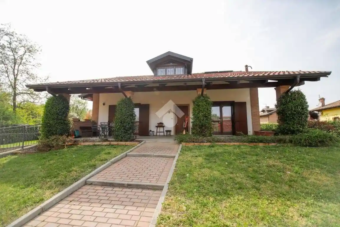 Villa in vendita a Lombardore