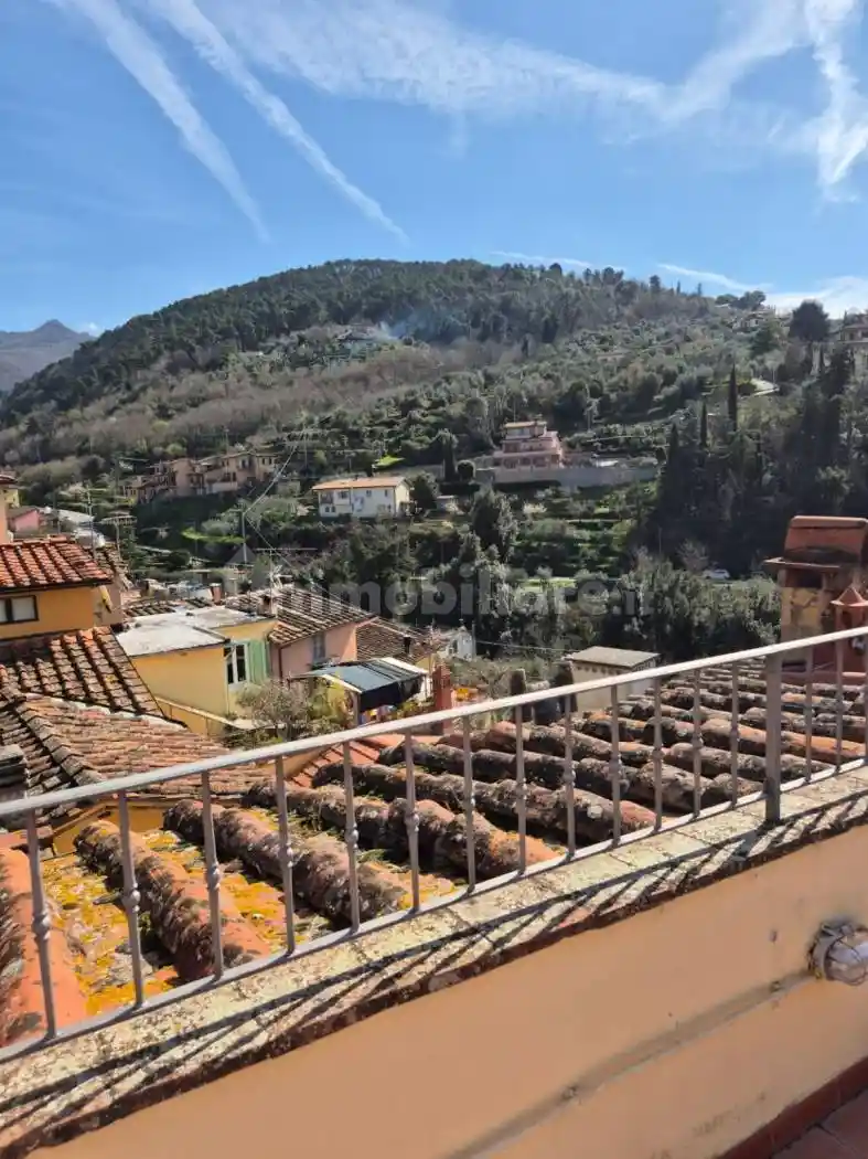 Appartamento in vendita a Reggello