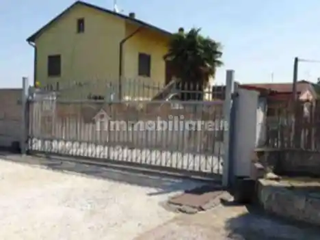 Villa in vendita a Asola